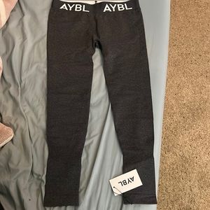 AYBL Seamless low rise leggings size Medium
